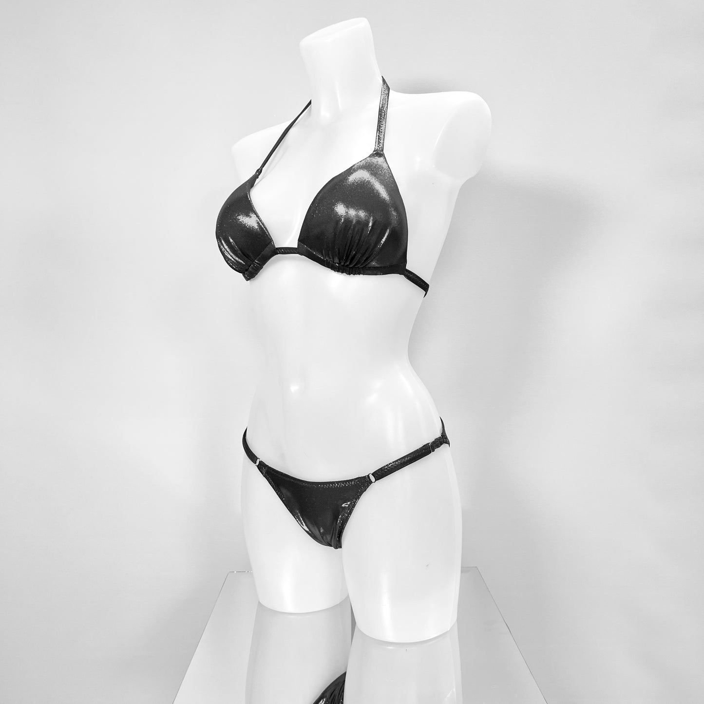 Fitmodel Stage Bikini - inkl. Bertaung derf Größe und Farbe