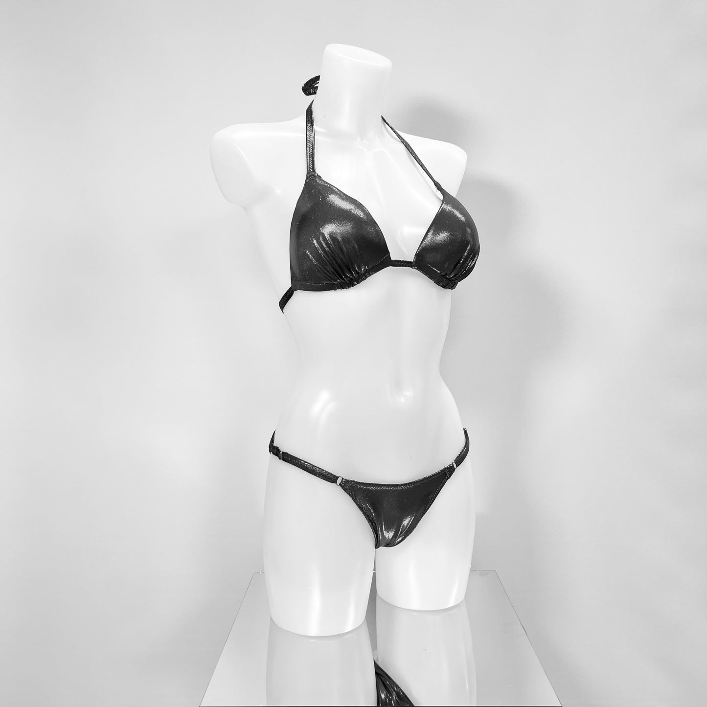 Fitmodel Stage Bikini - inkl. Bertaung derf Größe und Farbe