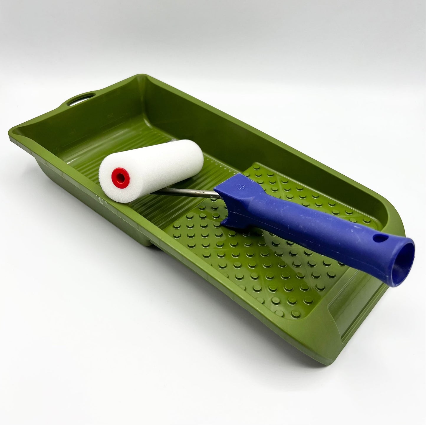 Paint roller and tray